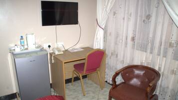 双人房, 山景 | 1 多间卧室、办公桌、笔记本电脑工作区、免费 WiFi