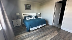 3 bedrooms, iron/ironing board, WiFi, bed sheets - Charming 3-bedroom house with River views 
in Bay St. Louis (Bay St. Louis)