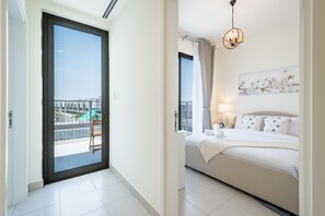 5 bedrooms, in-room safe, iron/ironing board, free WiFi - Conveniently Located to Airport & Expo City 4BRTownhouse w/ AsstRm at Parkside2 (Dubai)