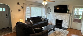 Lovely& Spacious 4-bedroom house in charming Roanoke with WiFi, AC, King Bed