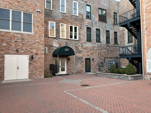 Downtown Adrian apartment with parking and wifi