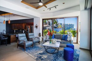 TV - Ocean View 1BD Retreat with Pool (Puerto Vallarta)