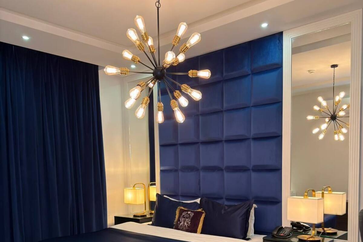 Presidential Suite | Premium bedding, pillowtop beds, minibar, laptop workspace