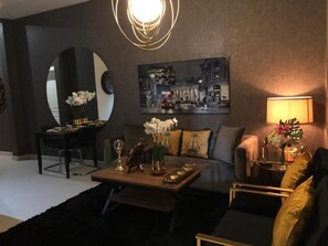 Presidential Suite | Individually decorated, individually furnished, laptop workspace - Danahotleresidences2 (Riyadh)