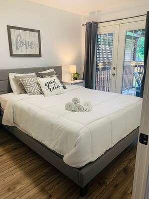 2 chambres, fer et planche à repasser, Wi-Fi, draps fournis