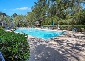 Pool - Pickleball/Tennis, Pool, Cozy Villa, Fast WIFI, 5 Minute Walk to the Beach (Hilton Head Island)