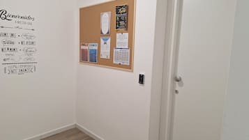 Room, 1 Bedroom, Balcony, City View | Interior