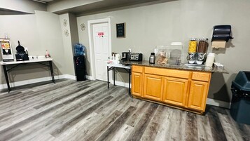 Free daily continental breakfast