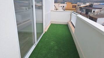 Room, 1 Bedroom, Balcony, City View | Balcony