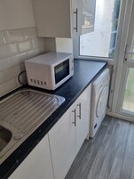 独立别墅 | 私人厨房 | 冰箱、微波炉、烤箱、炉灶