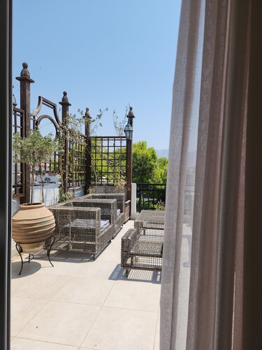 Astric Seaview Penthouse with AC in Alimos