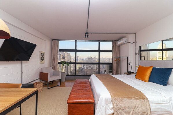 1 habitación, tabla de planchar con plancha, wifi y ropa de cama