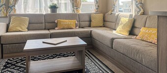 3 bedroom accommodation in Porthcawl