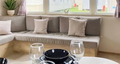 3 bedroom accommodation in Berwick-Upon-Tweed