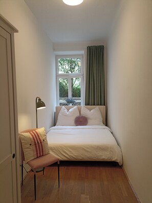 Departamento | 9 habitaciones, escritorio, tabla de planchar con plancha y wifi gratis 