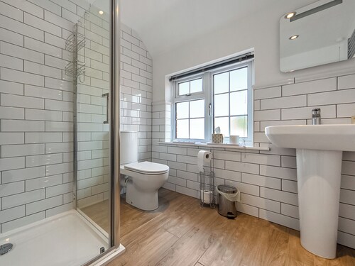 4 bedroom accommodation in Helmsley