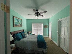 3 habitaciones, escritorio, tabla de planchar con plancha y wifi 