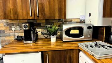Apartment | Private kitchen | Fridge, microwave, oven, stovetop