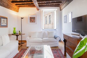 TV - Santa Margherita apartment (Rome)