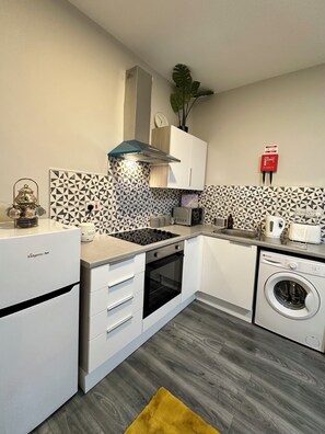 Private kitchen - Luxurious City Studio (Birmingham)