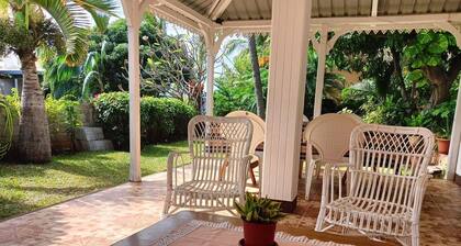 r garden Pointe aux sables