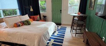 Citrus Studio 4 Relaxed Central Vibe