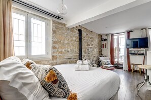 1 bedroom, WiFi, bed sheets