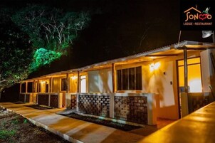 コンフォート ダブルルーム バルコニー ガーデンビュー | 1 室のベッドルーム、デスク