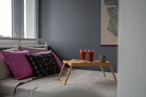 1 bedroom, iron/ironing board, free WiFi, bed sheets - Warsaw Powiśle Apartment - 8th Floor with Balcony - by Rentujemy (Warszawa)