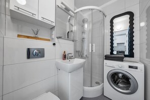Hair dryer, towels