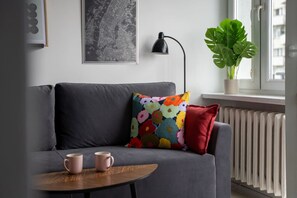 Smart TV - Warsaw Powiśle Apartment - 8th Floor with Balcony - by Rentujemy (Warszawa)