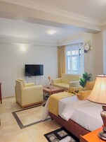 Luxury Room | Desk, soundproofing, free WiFi