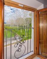 Design Double or Twin Room, 1 Double Bed | Premium bedding, down comforters, desk, laptop workspace