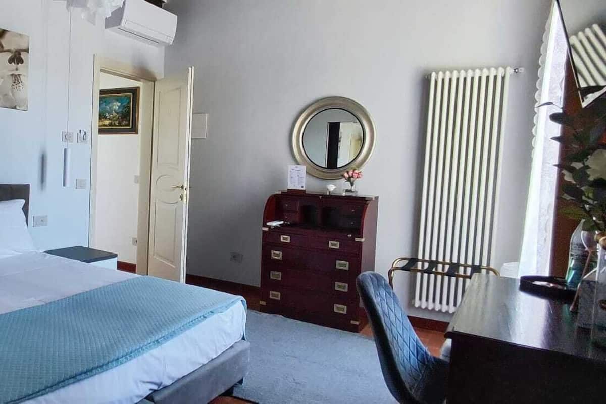 Exclusive Double or Twin Room | Premium bedding, down comforters, desk, laptop workspace