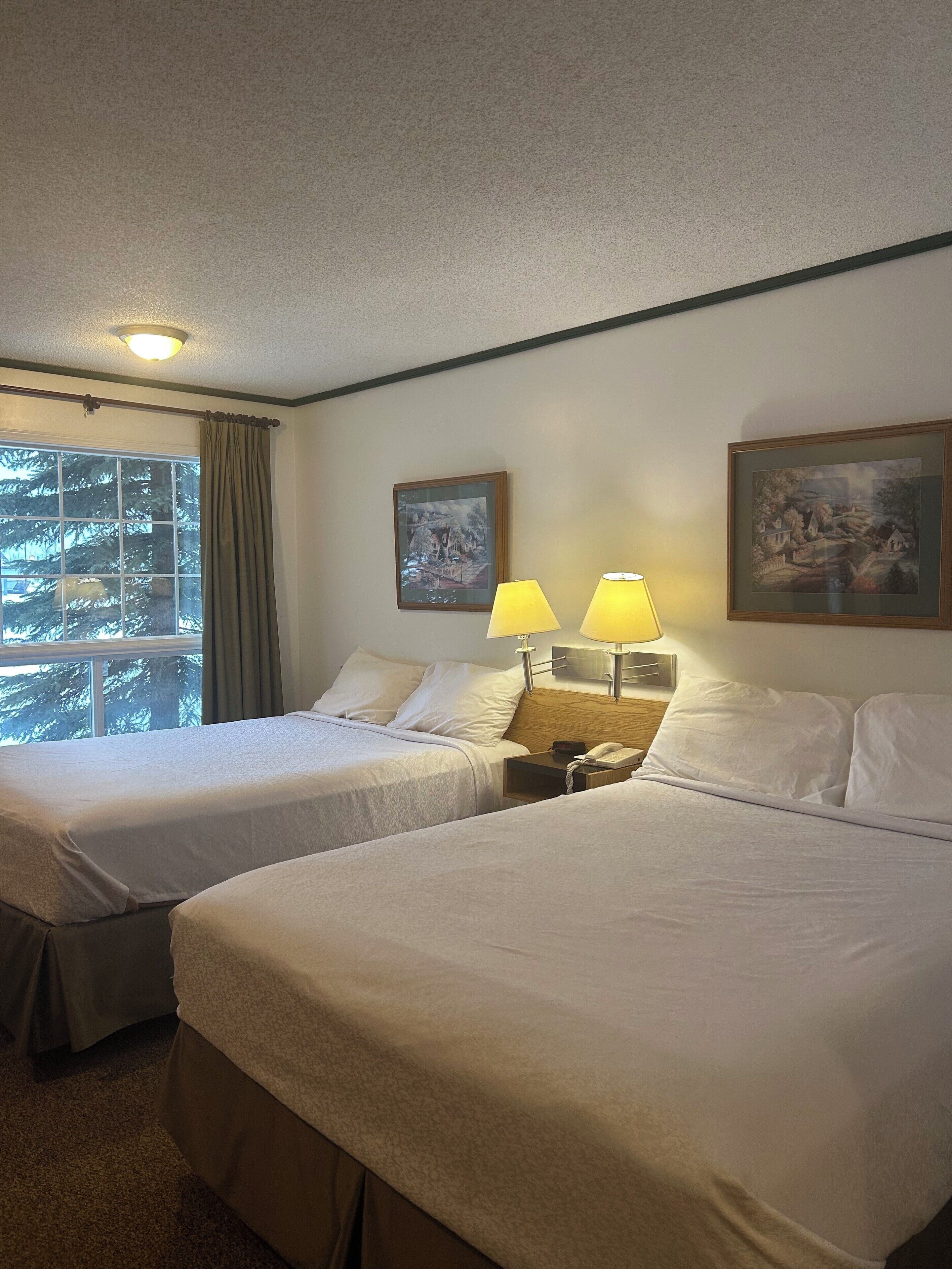 Dobbeltrom – standard | Skrivebord, skrivebord for bærbar PC og wi-fi (inkludert)