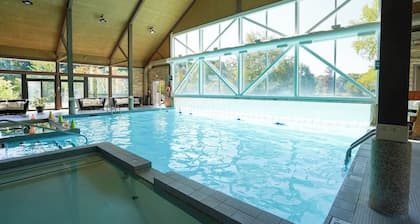 Luxurious Studio with King Bed with Heated Pool