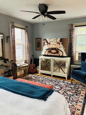 2 bedrooms, desk, iron/ironing board, WiFi - Charming 2-bedroom apartment in the heart of Old Town, Alexandria (Alexandria)