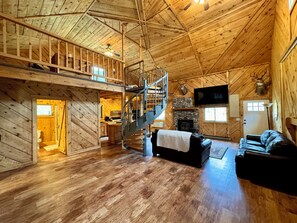 TV connectée, cheminée