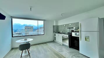 Comfort Apartment, City View | Living area