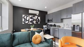 Fernseher, Tischtennisplatte