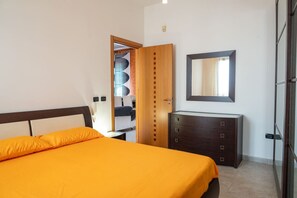 2 chambres, bureau, Wi-Fi, draps fournis