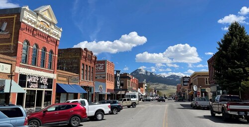Main Street Stay, Close to Yellowstone Park