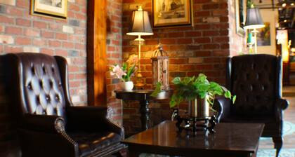 NEW! Charming Downtown Hideaway