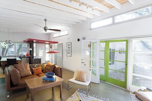 Smart TV, fireplace, offices, computer monitors