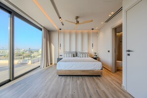 5 室のベッドルーム、セーフティボックス (室内)、アイロン / アイロン台、WiFi (無料)