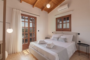 5 chambres, fer et planche à repasser, Wi-Fi gratuit, draps fournis