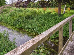 Property grounds - 3 bedroom accommodation in Burnham Thorpe (Burnham Thorpe)