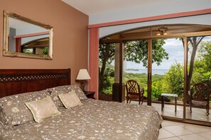 4 habitaciones, tabla de planchar con plancha y wifi gratis 