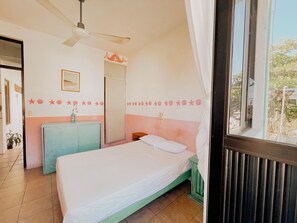 Rom – basic, balkong | Sengetøy