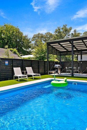 Pool - 6 Bedroom Compound with Pool! (North Charleston)